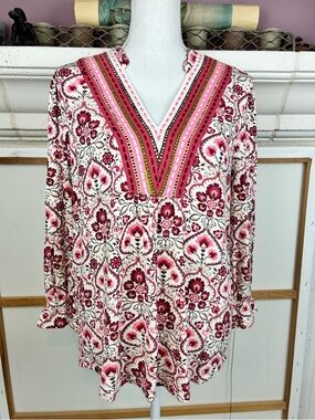 Matilda Jane NWOT Enbroidered Neck Floral V-Neck Top